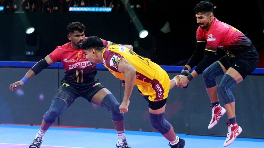 Telugu Titans Secure Thrilling Win Over Bengaluru Bulls