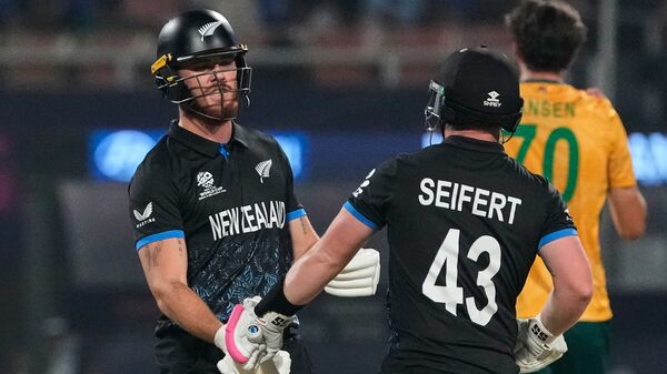 Finn Allen's Record-Breaking Century Leads New Zealand