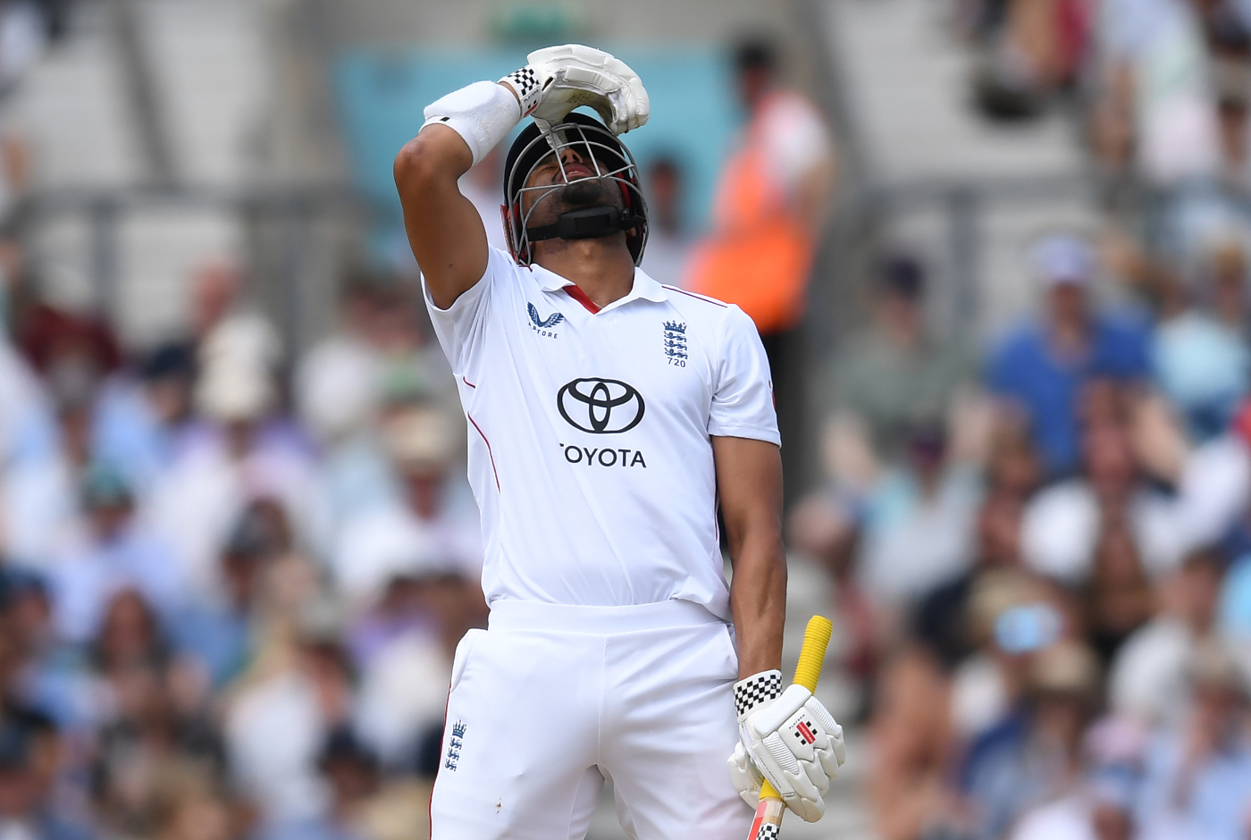 England and Pakistan Test Series Preparations Show Mixed Results