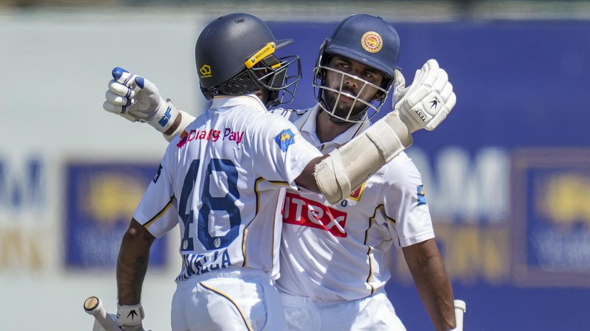 Sri Lanka's Batting Resurgence: Dickwella, Dinusha Shine