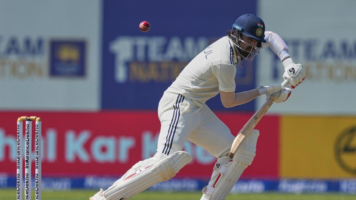 India Sets Out to Bat First Against Sri Lanka at Galle
