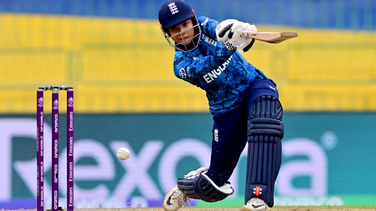 Arafat Minhas stars as Pakistan beat England by 87 runs