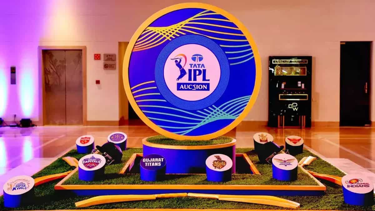 MS Dhoni Sets December Deadline to Decide on IPL 2027 Return With CSK