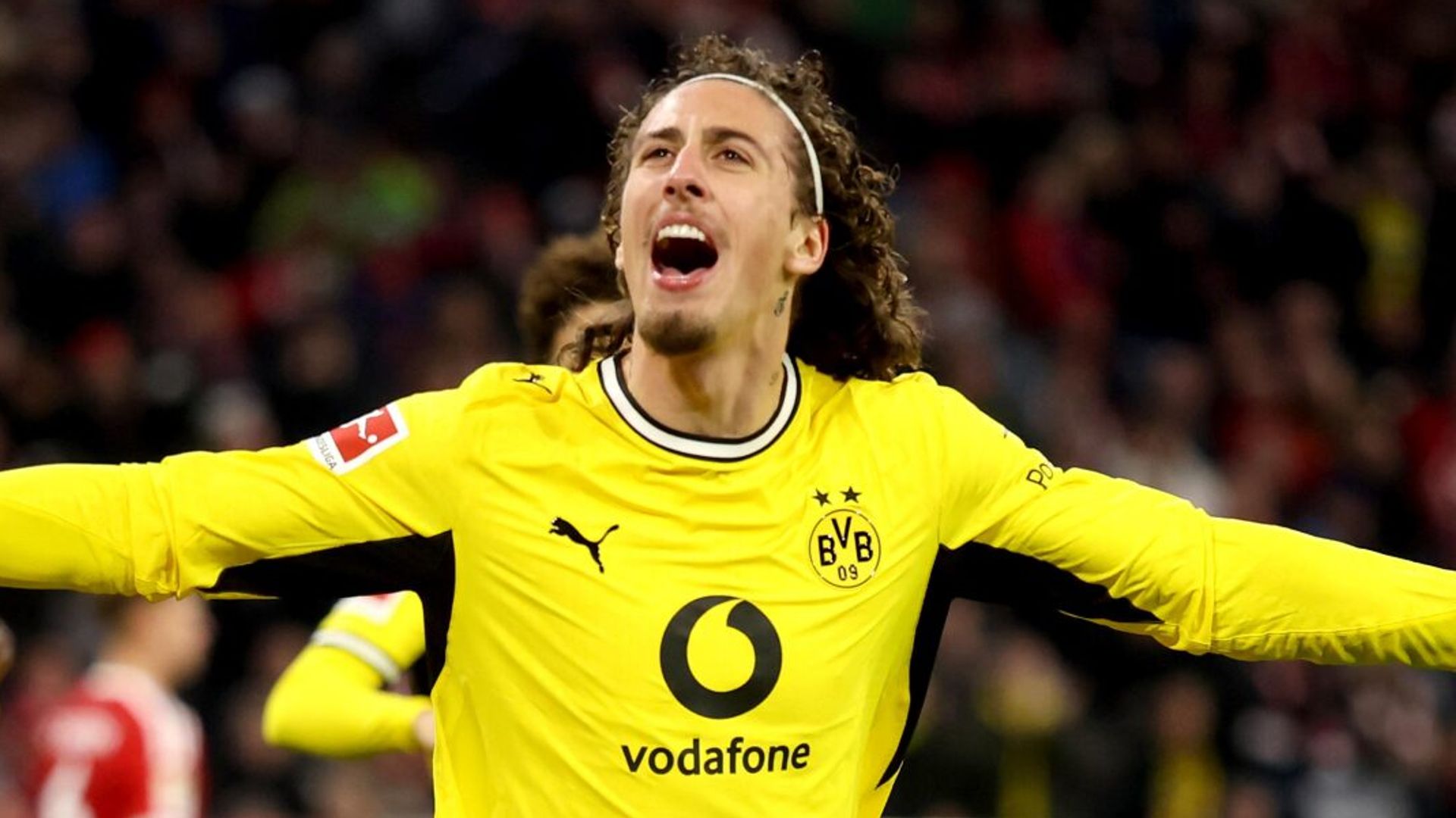 Kane Misses Penalty as Silva Snatches Late Dortmund Equaliser in Der Klassiker