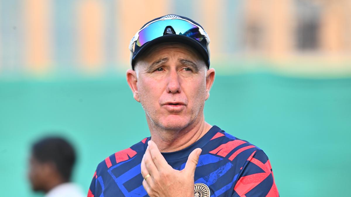 New Zealand Cricket to Trial Single-Ball Rule in Ford Trophy as Will Young Eyes Record Century Hat-Trick